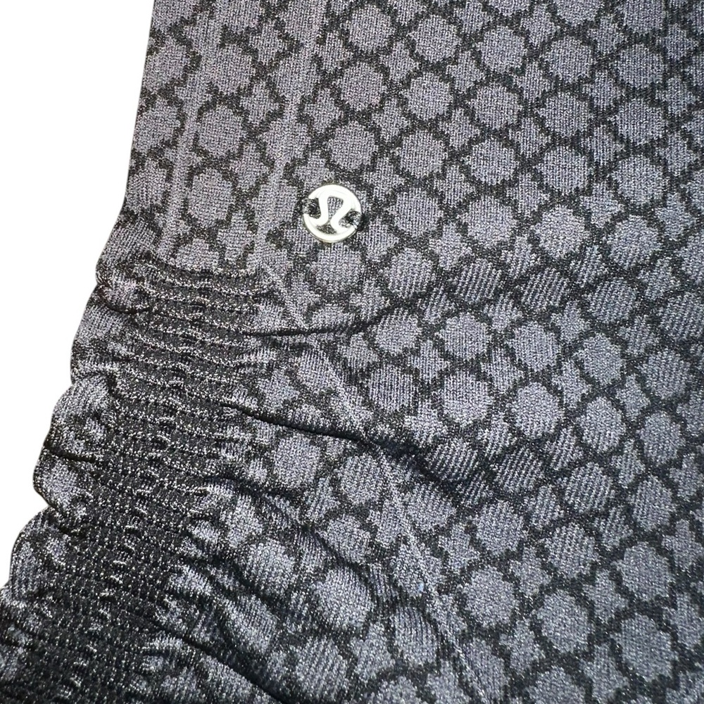 Lululemon In The Flow Crop II (First Release) - Picture 13 of 14